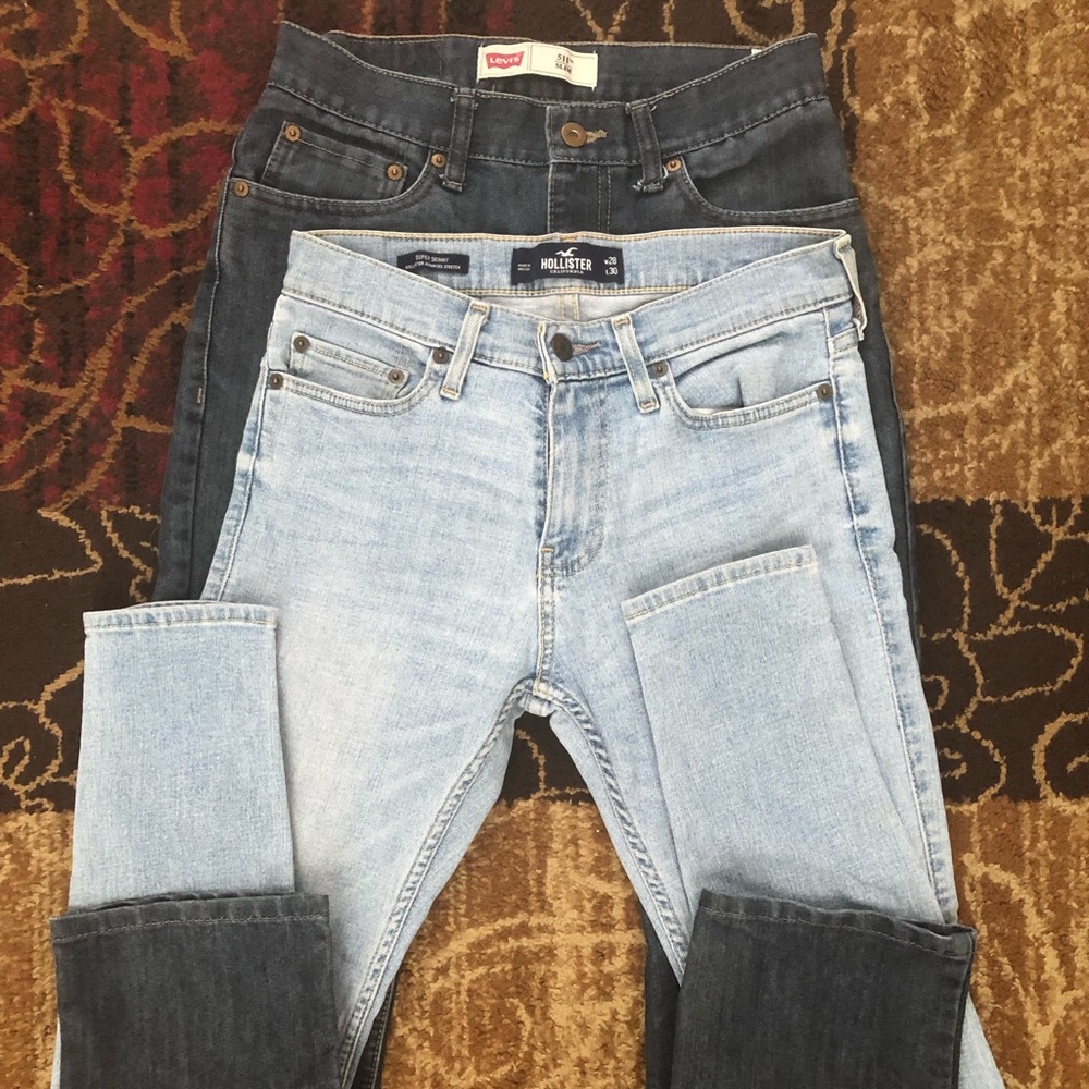 Pair of teens/mens jeans Levis & Hollister Sz 28